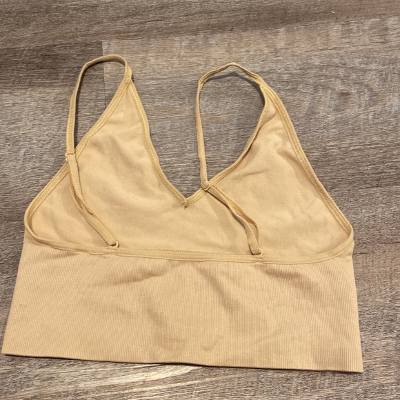 Aritzia tank - Picture 2 of 2